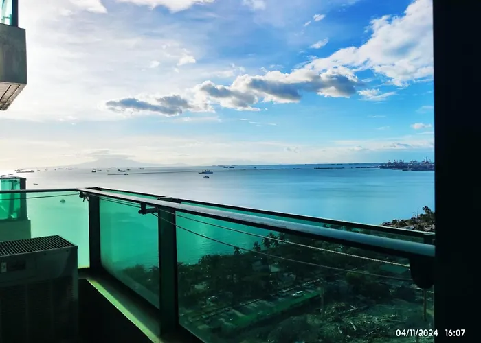 Apartment With Balcony And Bayview In Malate, *